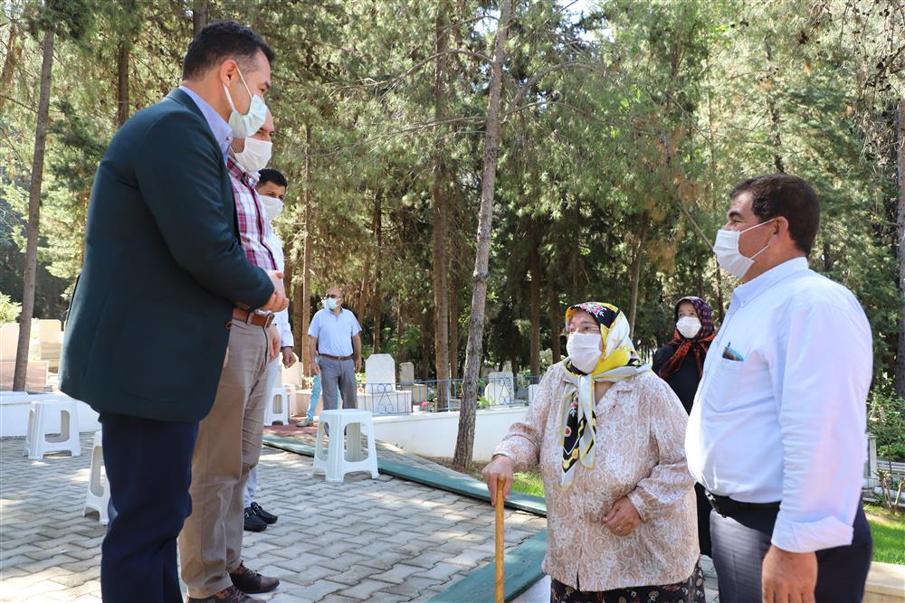 başkan adem şehitlikte 2 42428