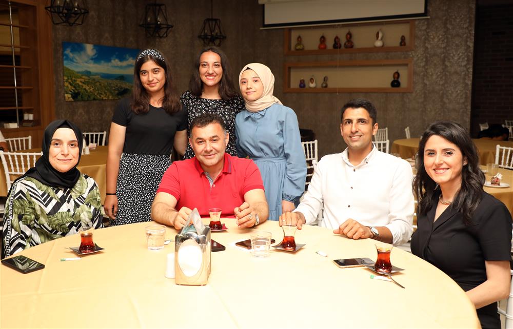 başkan ve iki okul 3 22954