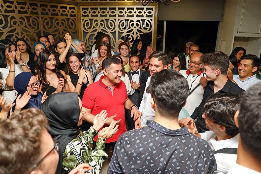 başkan ve iki okul 4 d26b2