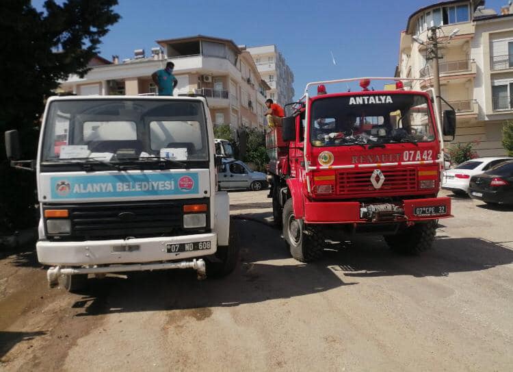 başkan yücel manavgat yangın yerinde 3 1a289