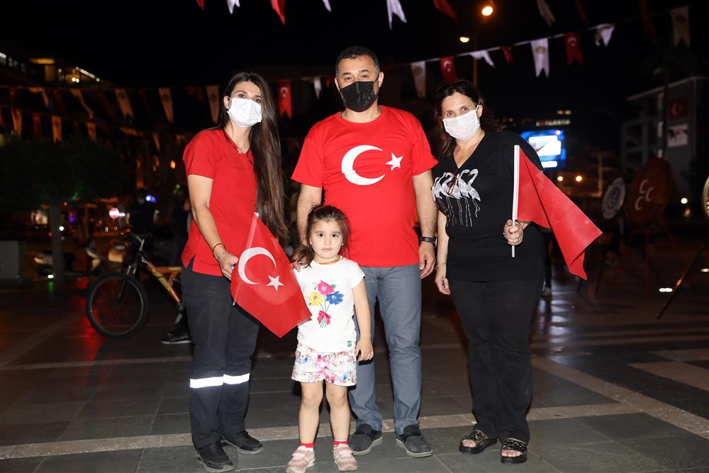 başkan yücel ve 19 mayıs korteji 9 a1986