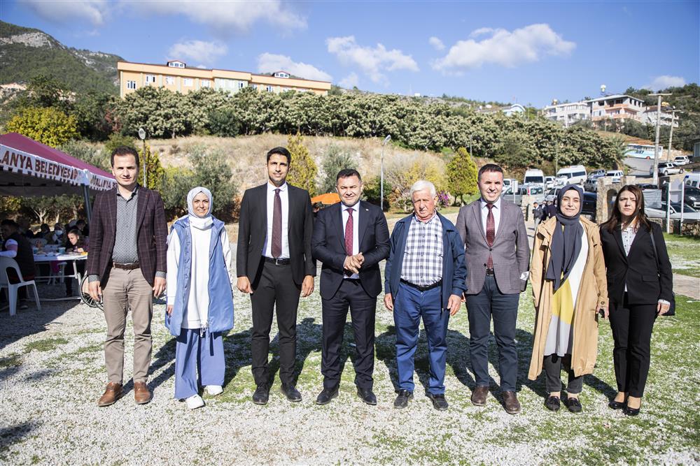 başkan yücel ve engelliler kahvaltısı 4 df38c