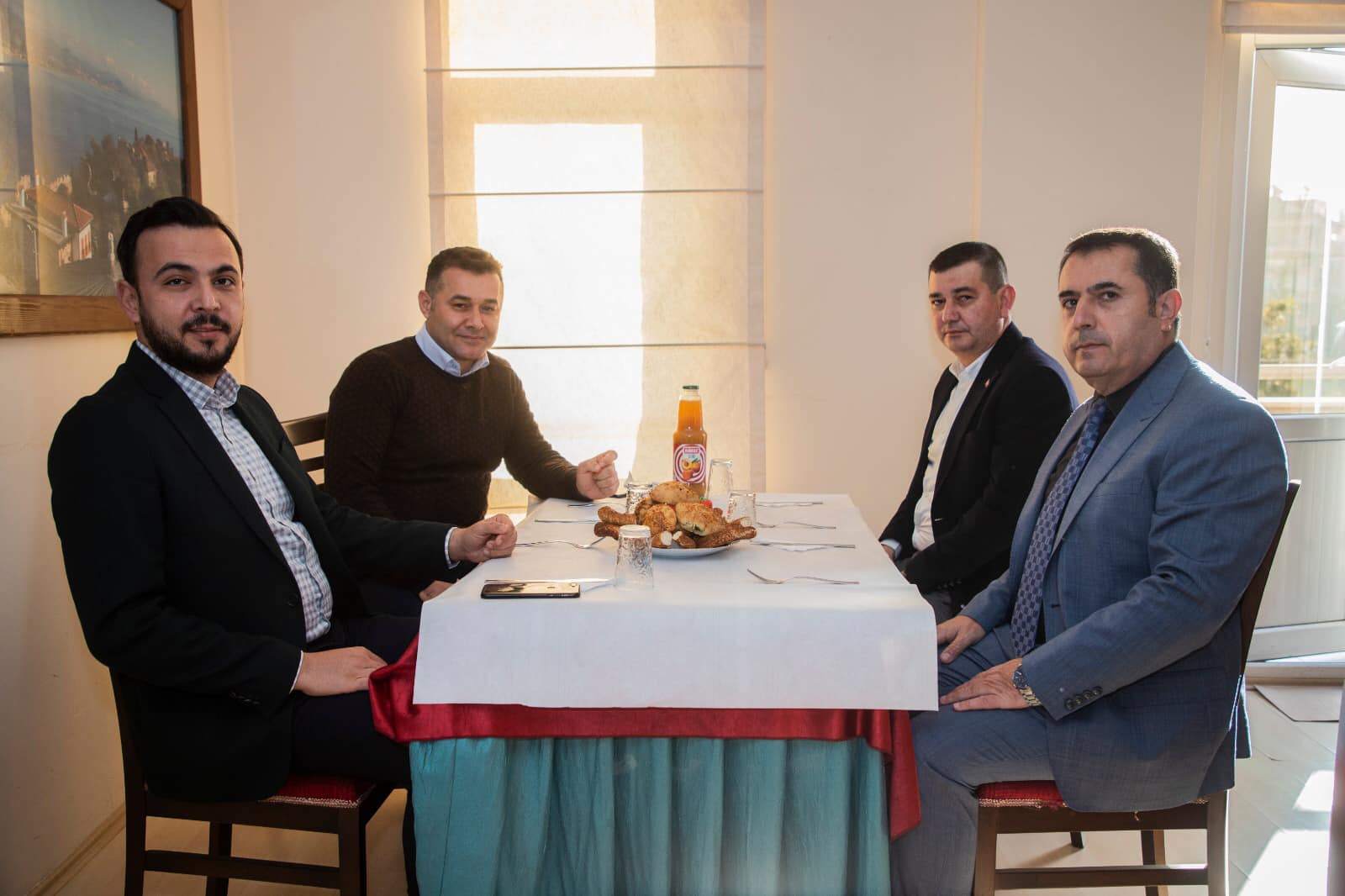 başkanlar şofrler odasında 2 45a38