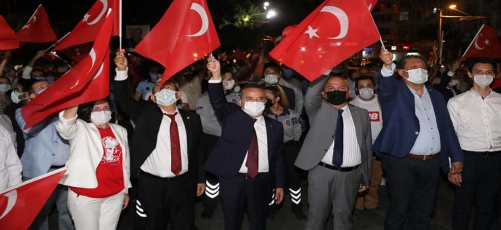 böcek 19 mayısda halkı selamladı 5 e7e6e