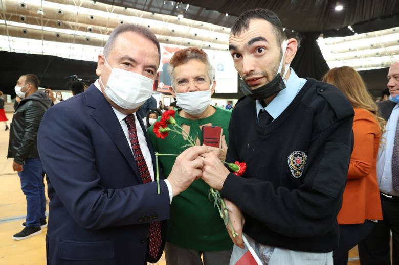 böcek ve engellilere sevgi 4 64952