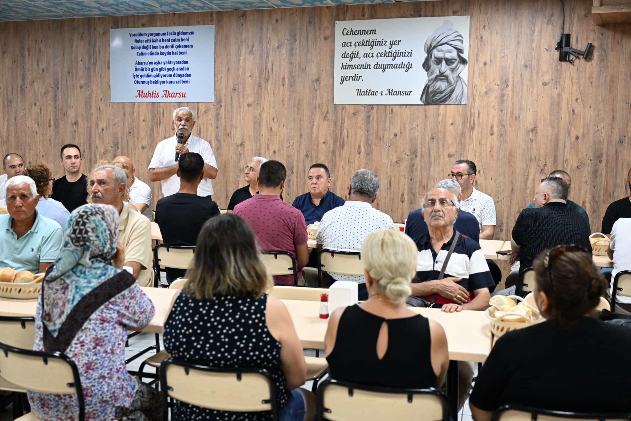 böcek yas evinde 4 3152a