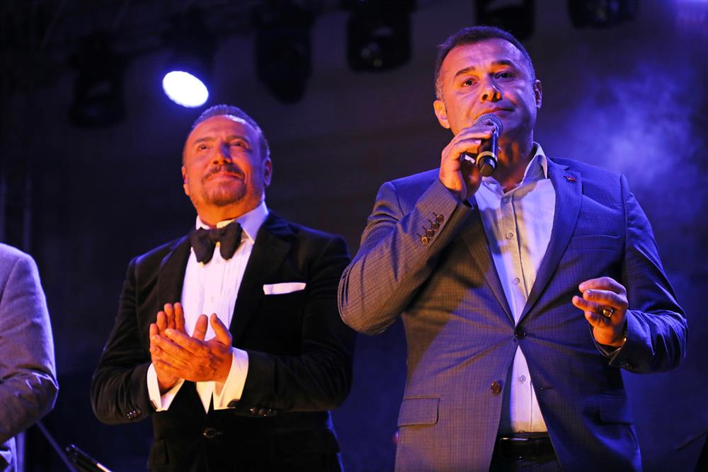 cenk eren ve sağlıkçılar 8 başkan yücel 73373