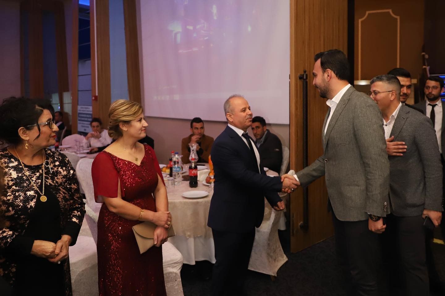gazeteci burak öztunç evlendi 3 1d572