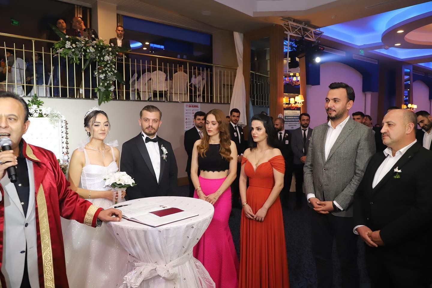 gazeteci burak öztunç evlendi 4 78222