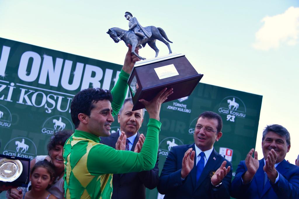 gazi koşusu 10 1561912593 PHOTO 2019 06 30 18 10 07 2 ed4c3