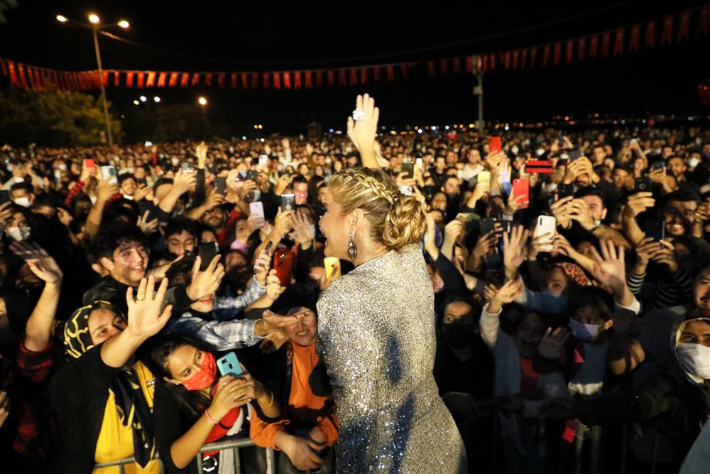 gülben ergen konseri 8 6626f