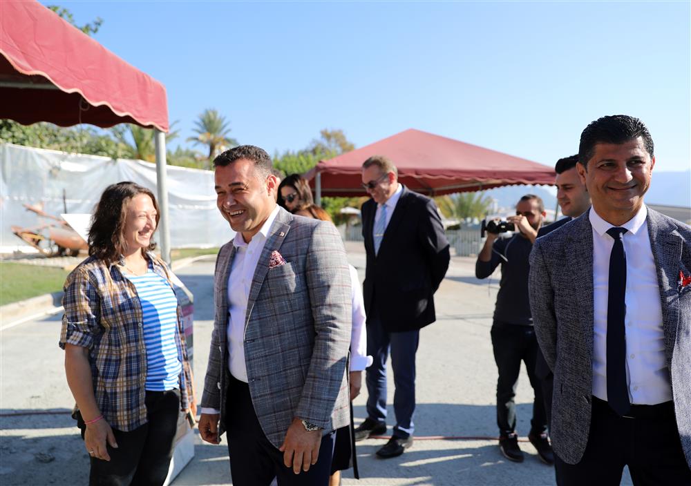 heykel 4 102513608497722880 01c7f