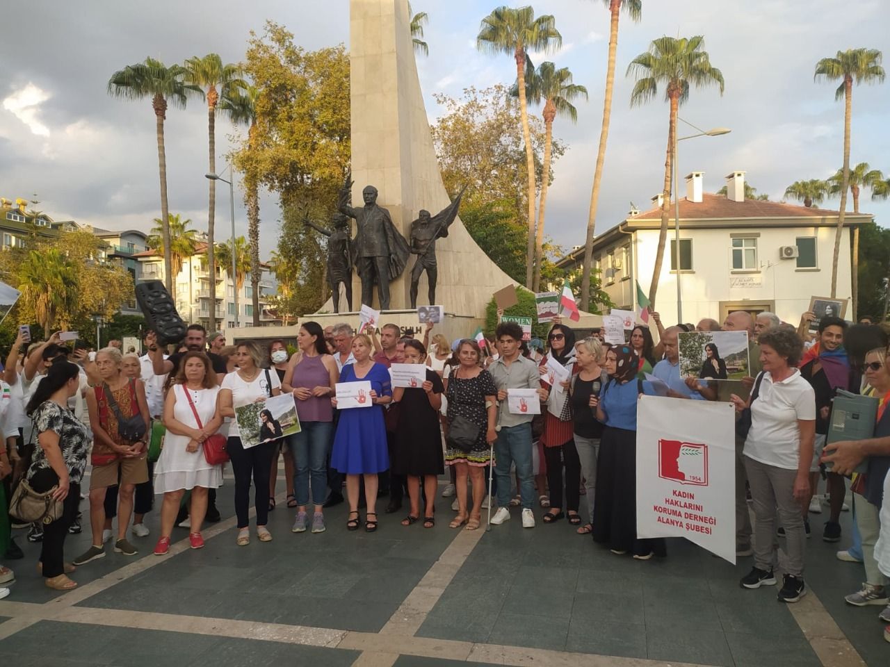 iranlı kadınlatr 3 09116