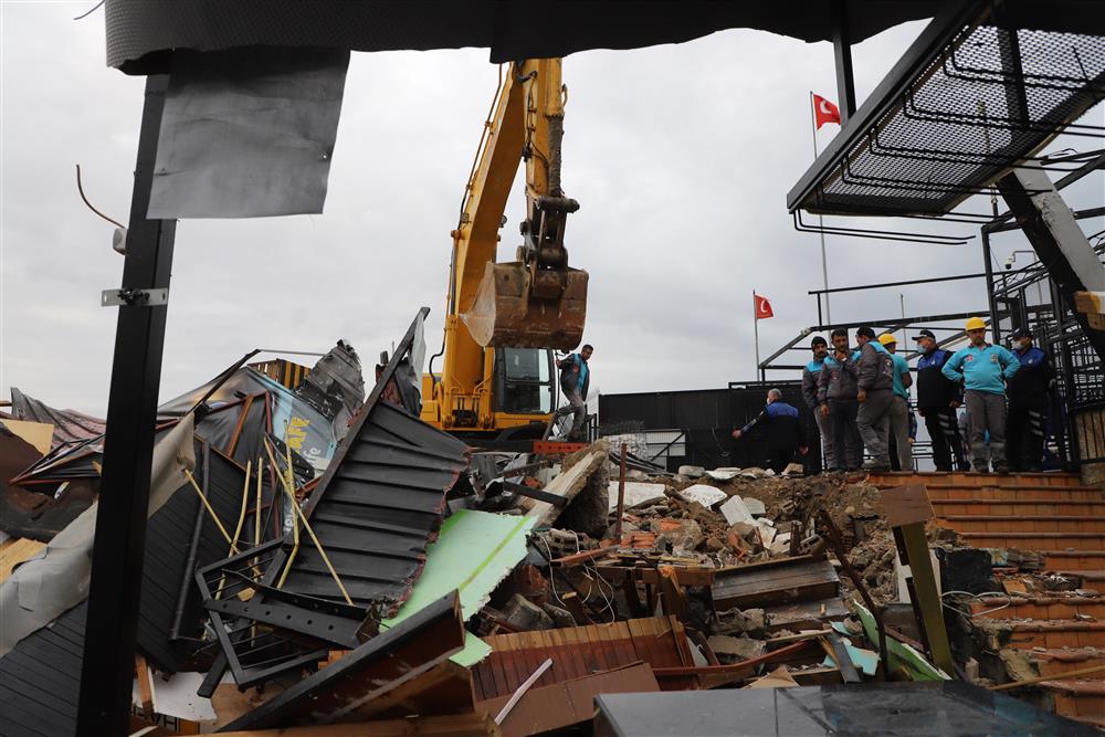 iskeledeki kaçak yapılar 6 182f9