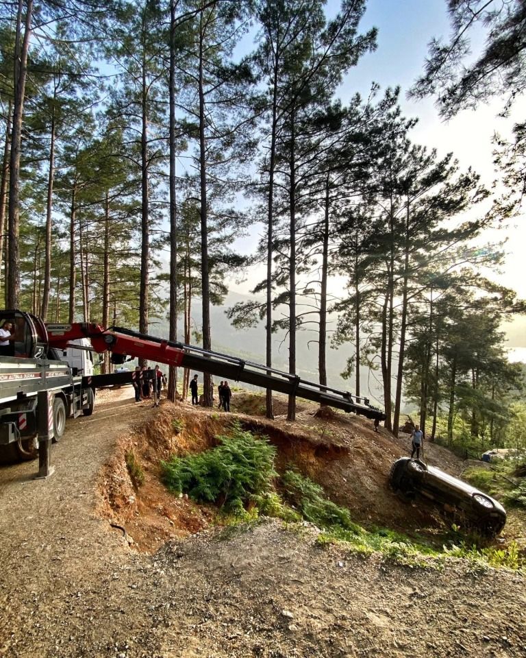 jeep uçurumda 3 8b9e9