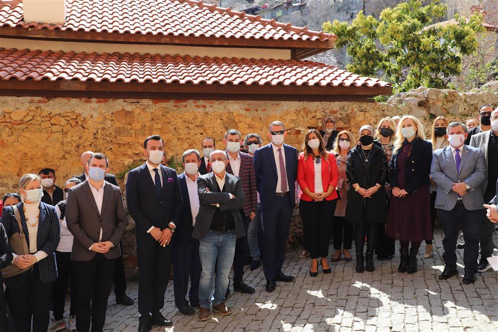 kadın sergi 2 a9a47