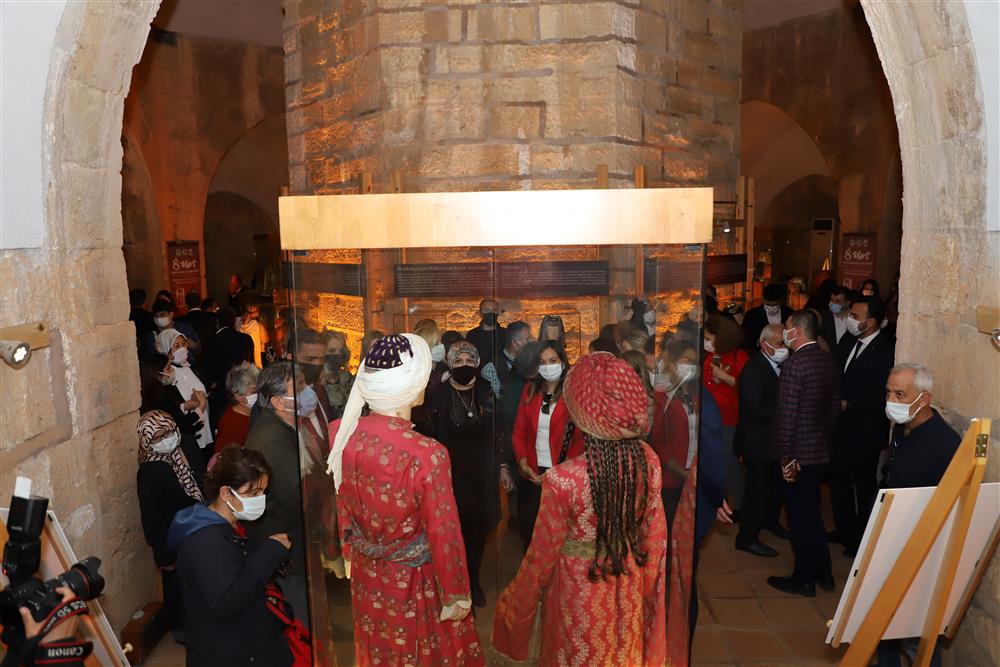 kadın sergi 8 f4ad3