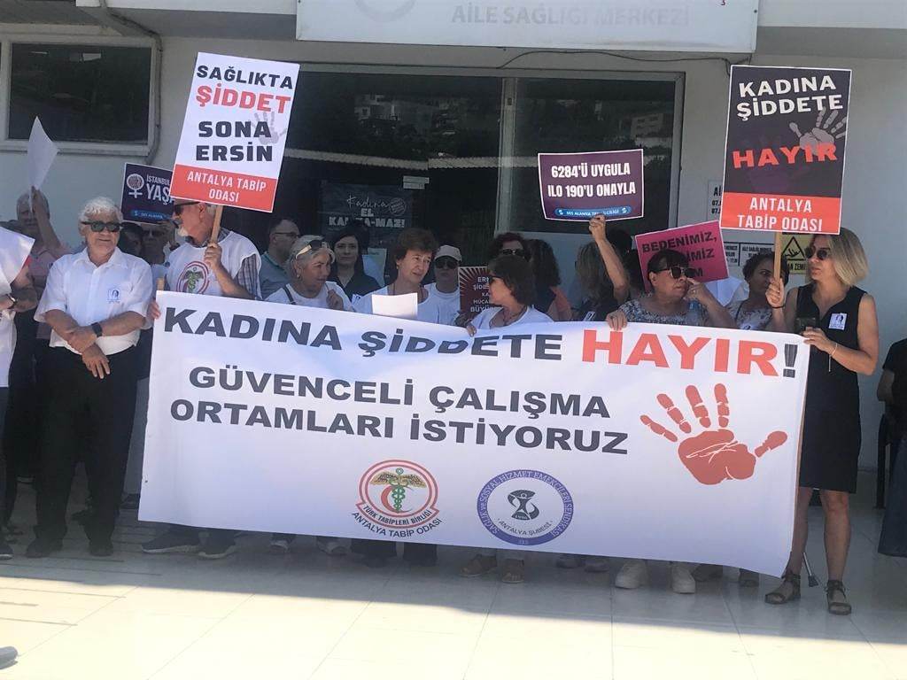 kadına şiddet protesto edildi 2 cacb1