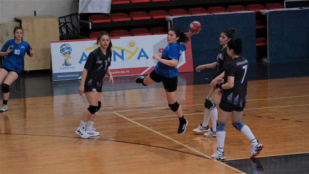 kadınlar hentbol 3 8fe8f