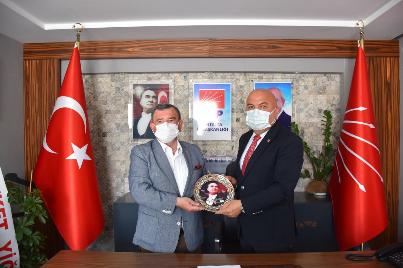 karadağdan il başkanına ziyaret 2 e0b30