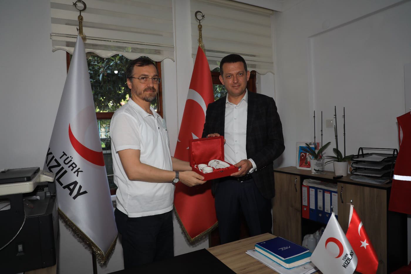 kaymakamdan kızılay ziyareti 3 356d2