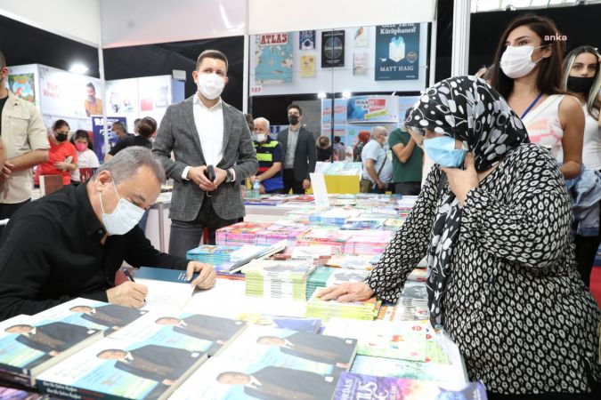 kitap fuarı ve başkan 2 ff91b