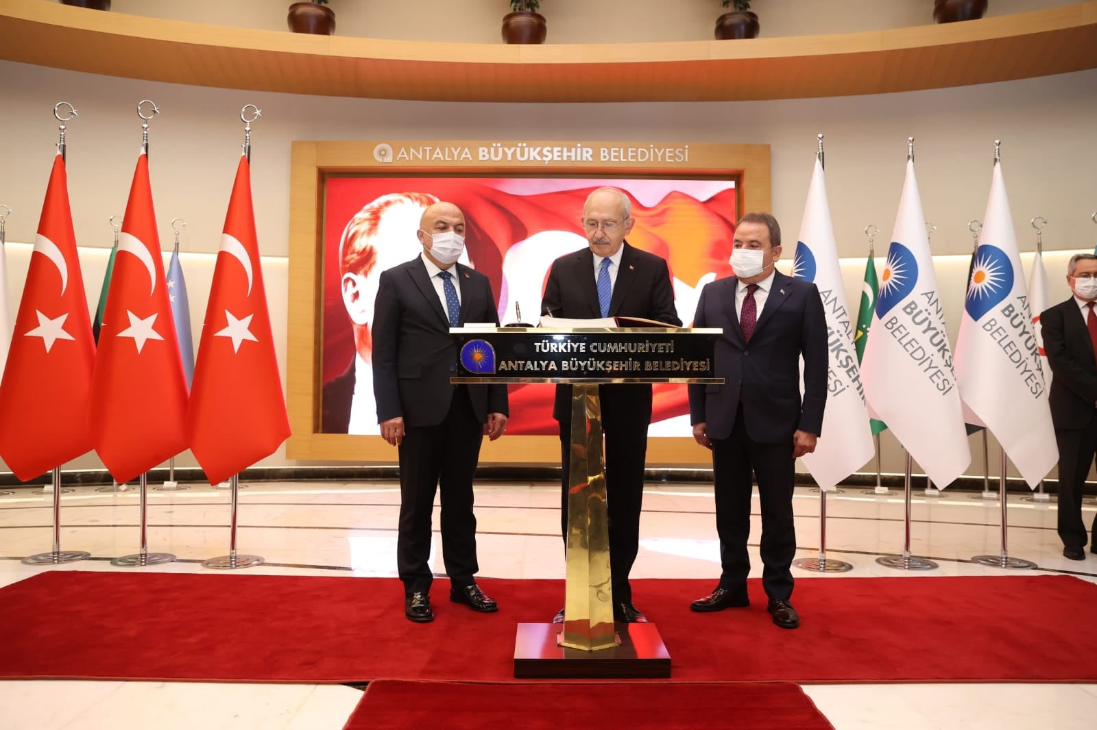 kılıçdaroğlu antalyabüyükşehirde 3 cacd3