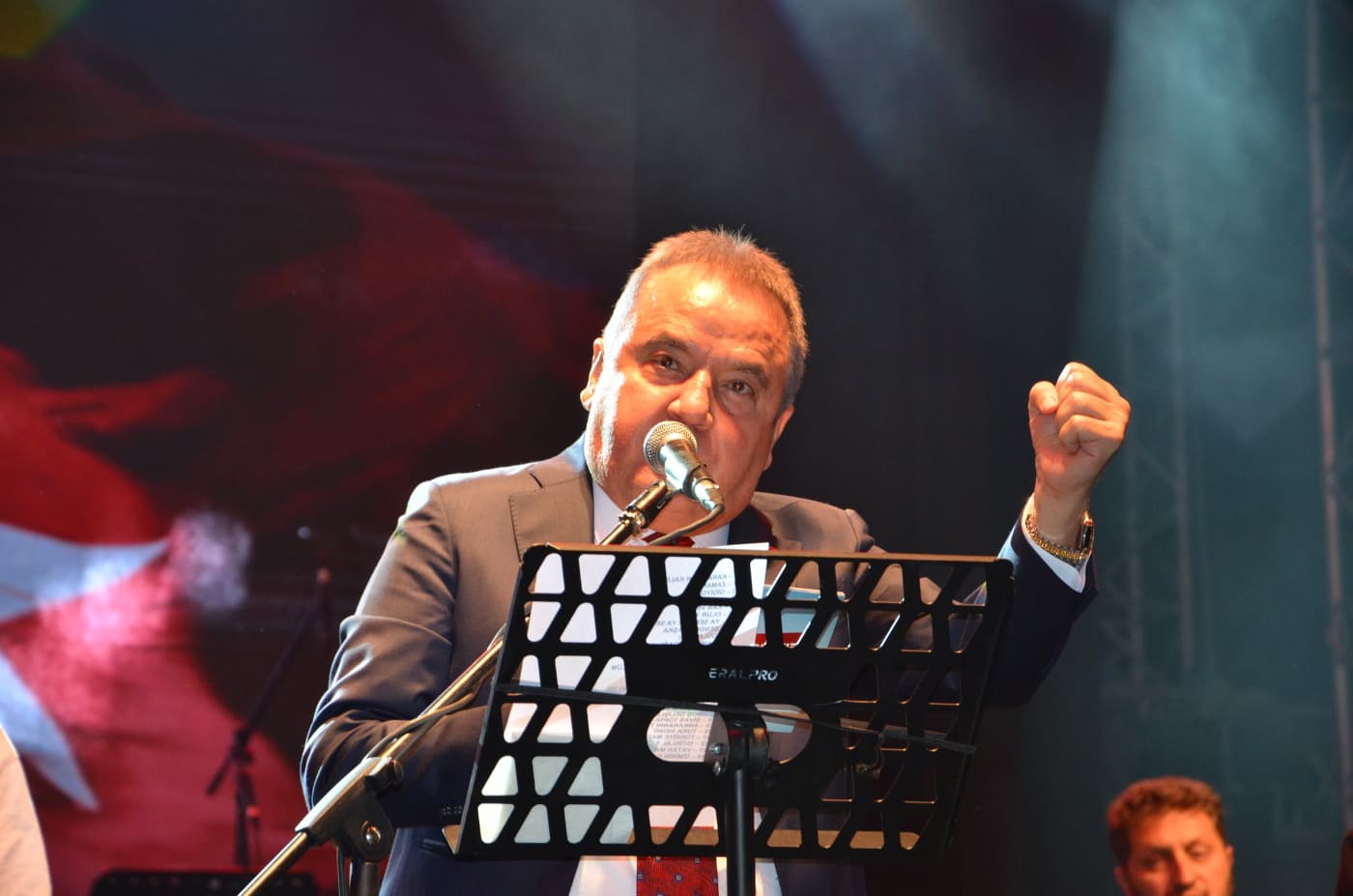 kıraç konseri 2 başkan böcek 617f1