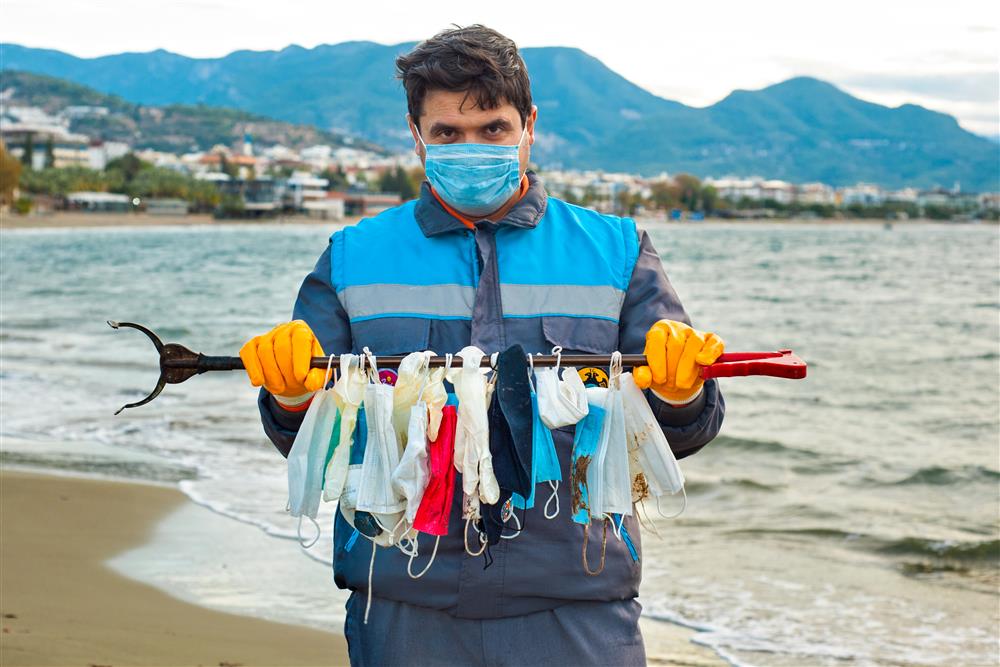 maske tak 2 423117344416481152 a0644