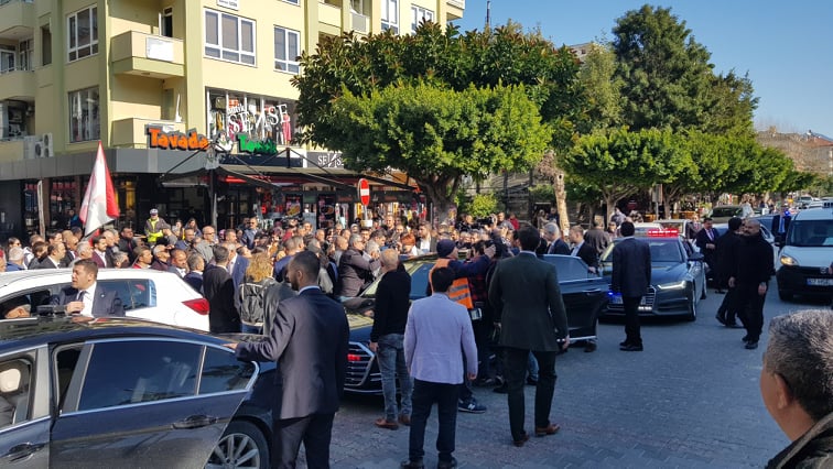 meral aksener SON82805792 599906287461372 7274246204970500096 n 41153