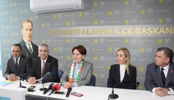 meral aksener alanyada 2 9de71bfc92dd03867a89e181b44e0264 7887d