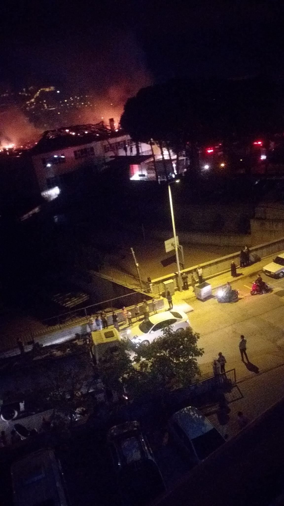 okul yanıyor 2 14496