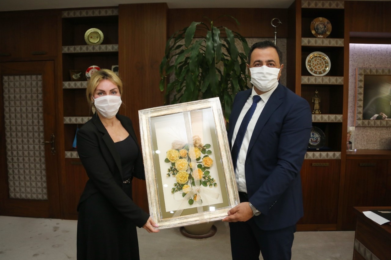 rektör 2 thumbnail 1 1 912ab