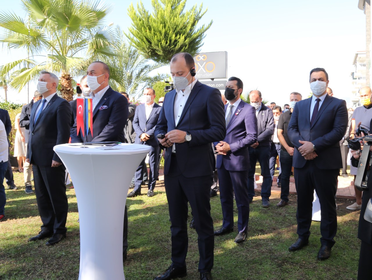 rektör ve bakan çavuşoğlu 4 thumbnail 1 a5d55