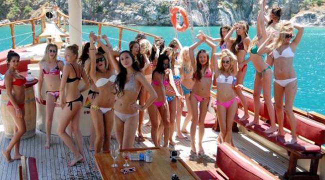 rus turistler alanya da fcd8d