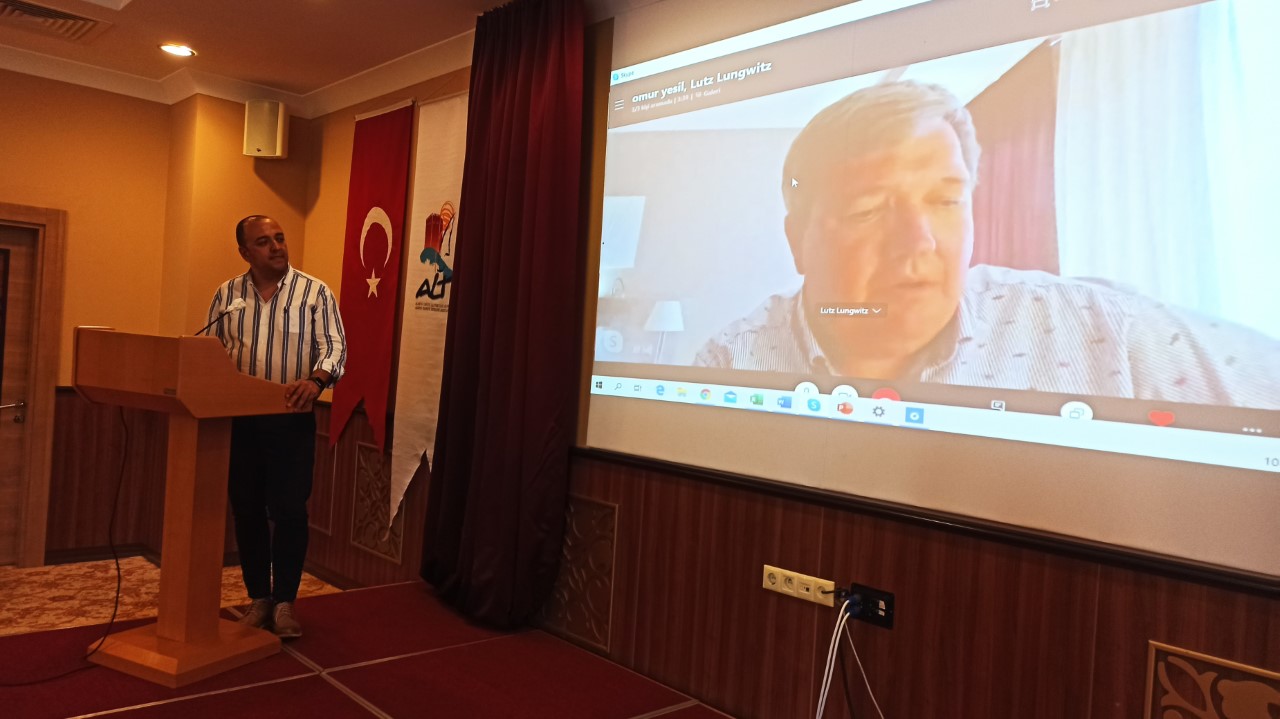 sağ 2 thumbnail 5 Lutz Lungwitz telekonferans cddfb