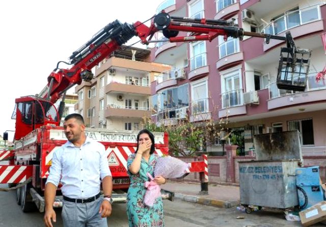 teklif 2 vinc kiralayan genc vincin sepetinde kiz 12305521 2730 m 324b2