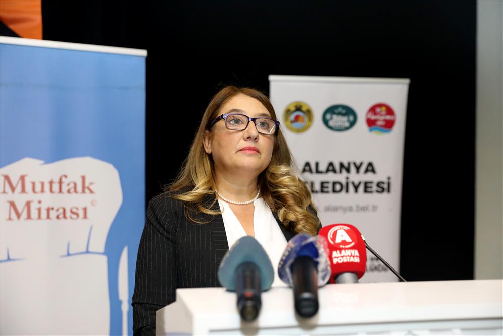 turuncu bayrak 3 sağlık müdüresi766804992162014240 3803f