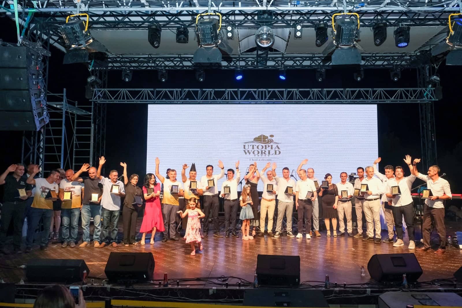 utopıa world 15 yaşında 4 dfcdb