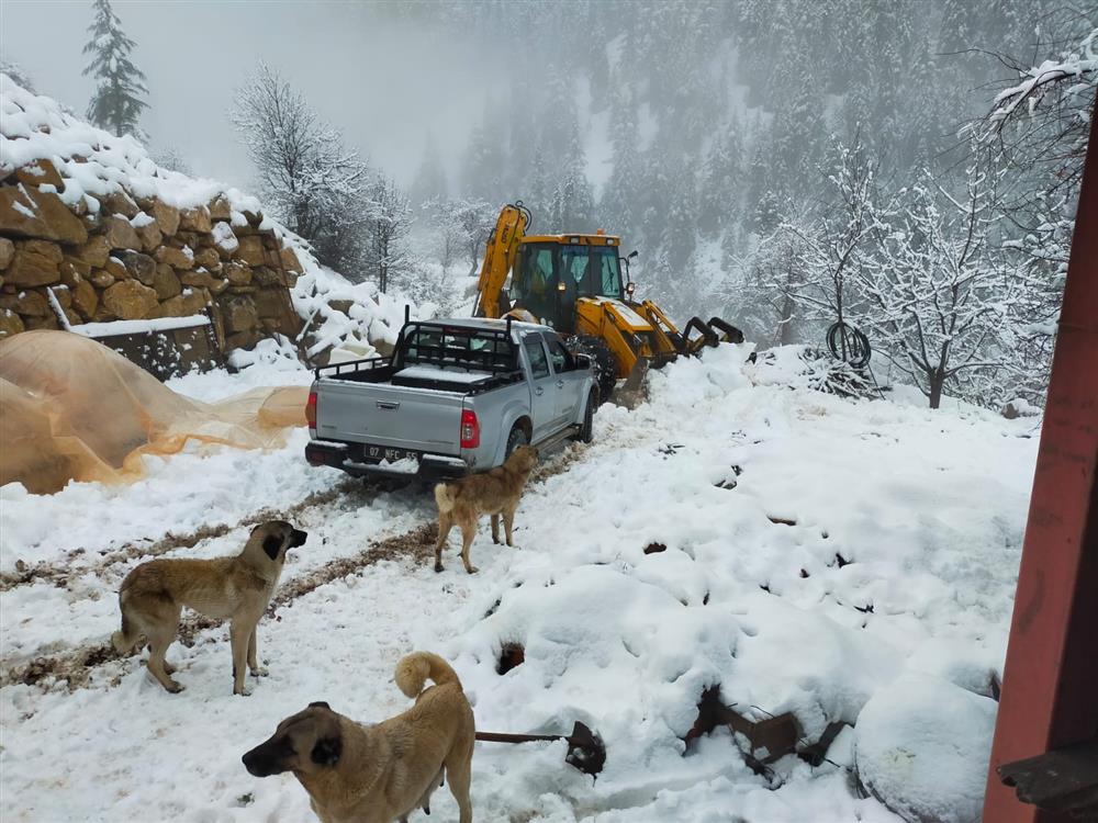 yollarda kaldı 4 daca3