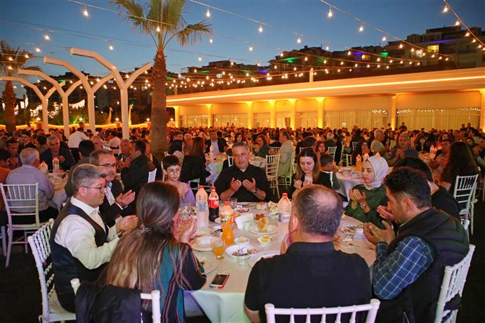 yücel ve personeli iftarda 2 2f7fc