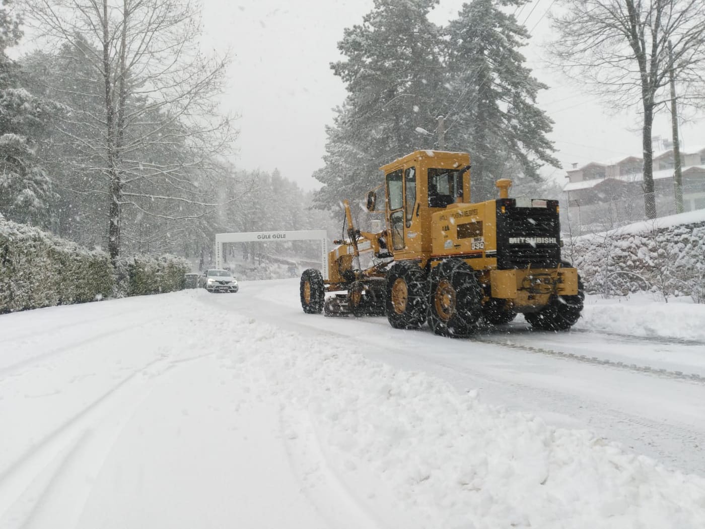 yıne yollarda 2 dc851