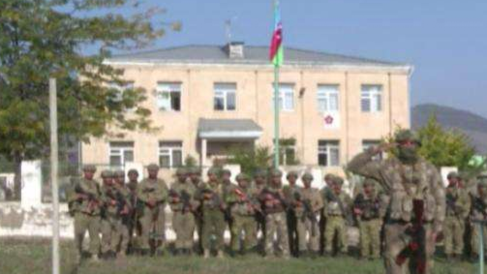 zengilan145908 zengilan sehrine azerbaycan bayragi dikildi a144977f9db55f51700ecdbd2c50a0df 58807