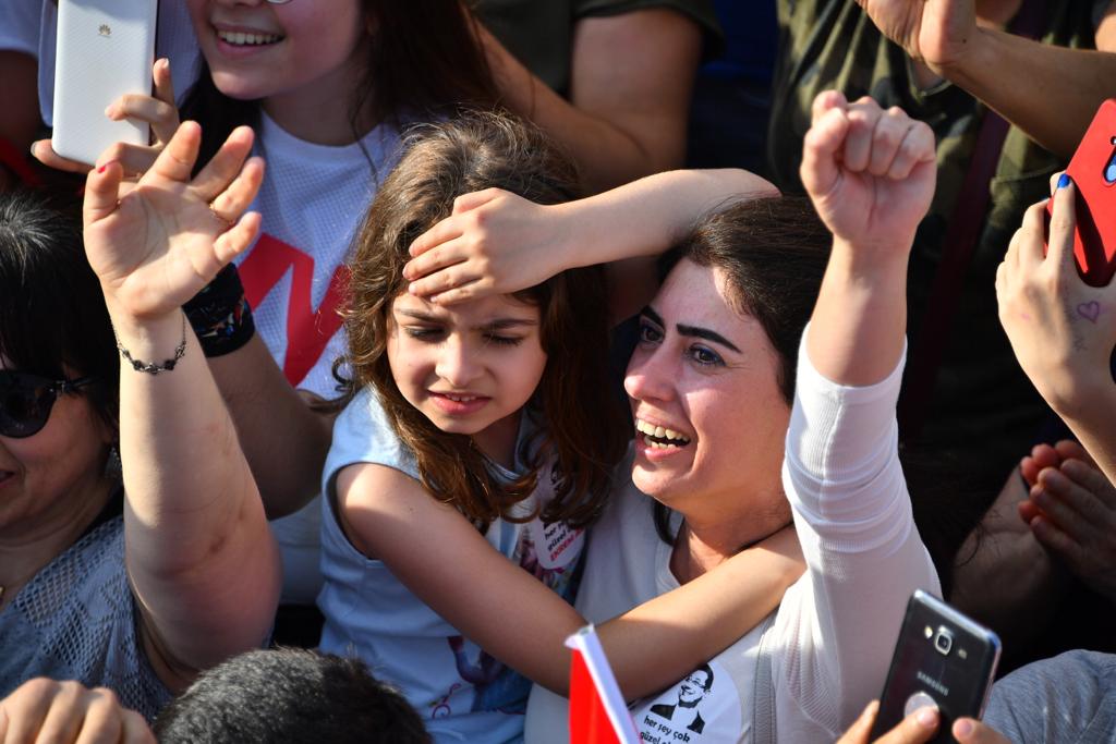 ÇEKMEKÖY 10 1558888069 PHOTO 2019 05 26 19 23 34 1 46b15