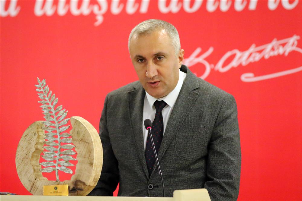 ödül 8 539314880268236464 28a54