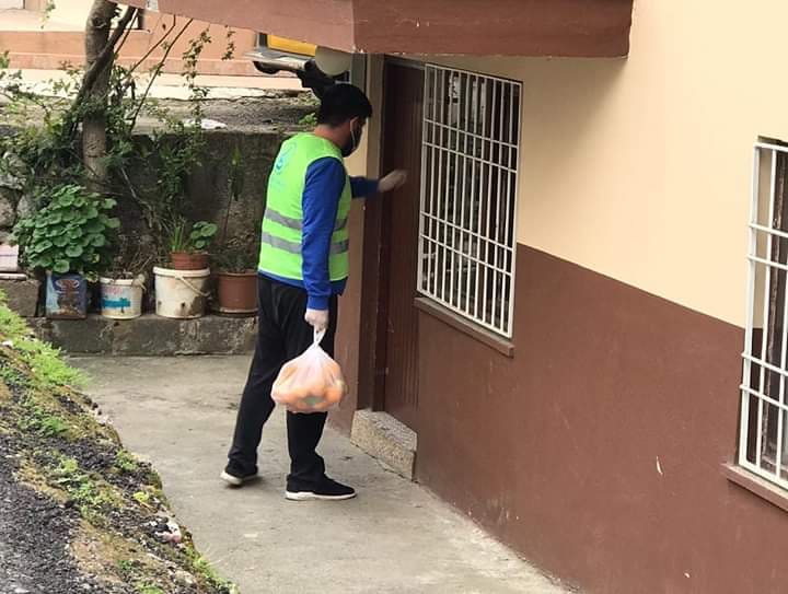 ülkücüler portakal dağıtıyor 3 91521402 2880889758631248 5114506489834242048 n e1863