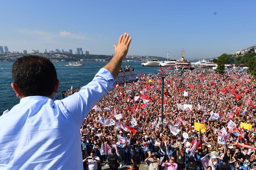 İMAMOĞLU SON MİTİNGİ ÜSKÜDAR 8 1561213496 PHOTO 2019 06 22 17 14 40 c04e6