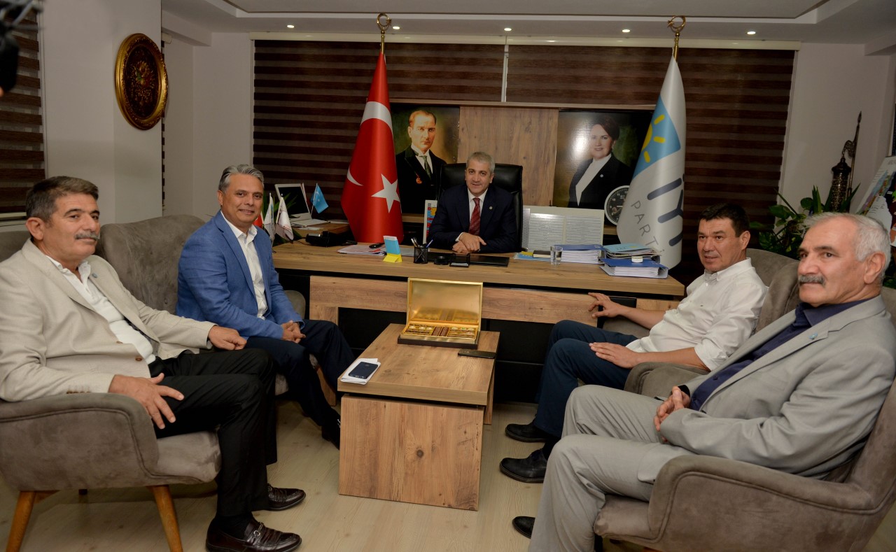 İYİ YE ZİYARET 2 thumbnail İYİ PARTİ ZİYARET 1 0417d