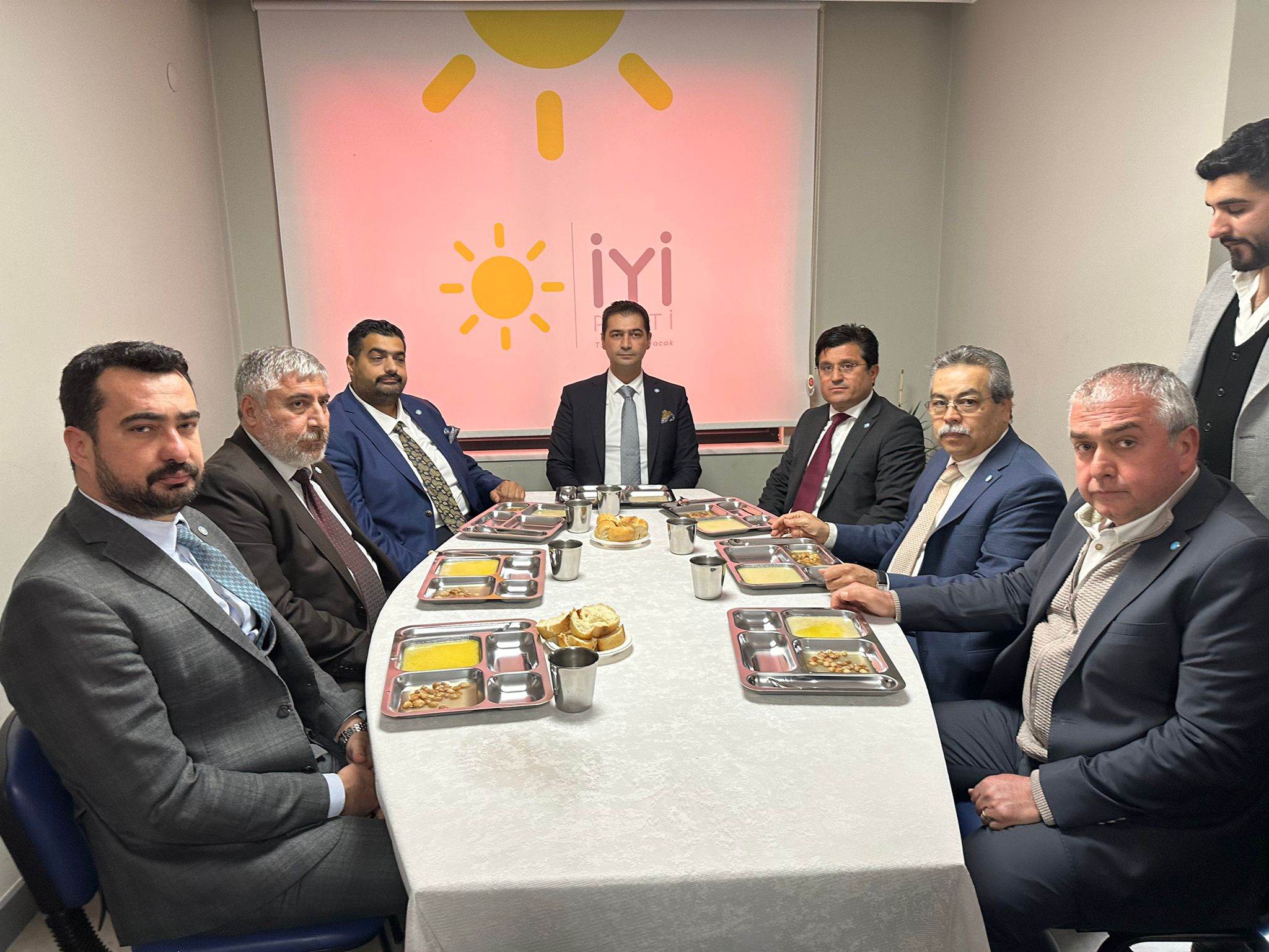 İYİ İL BAŞKANI 2.jpgMENÜ e4b35