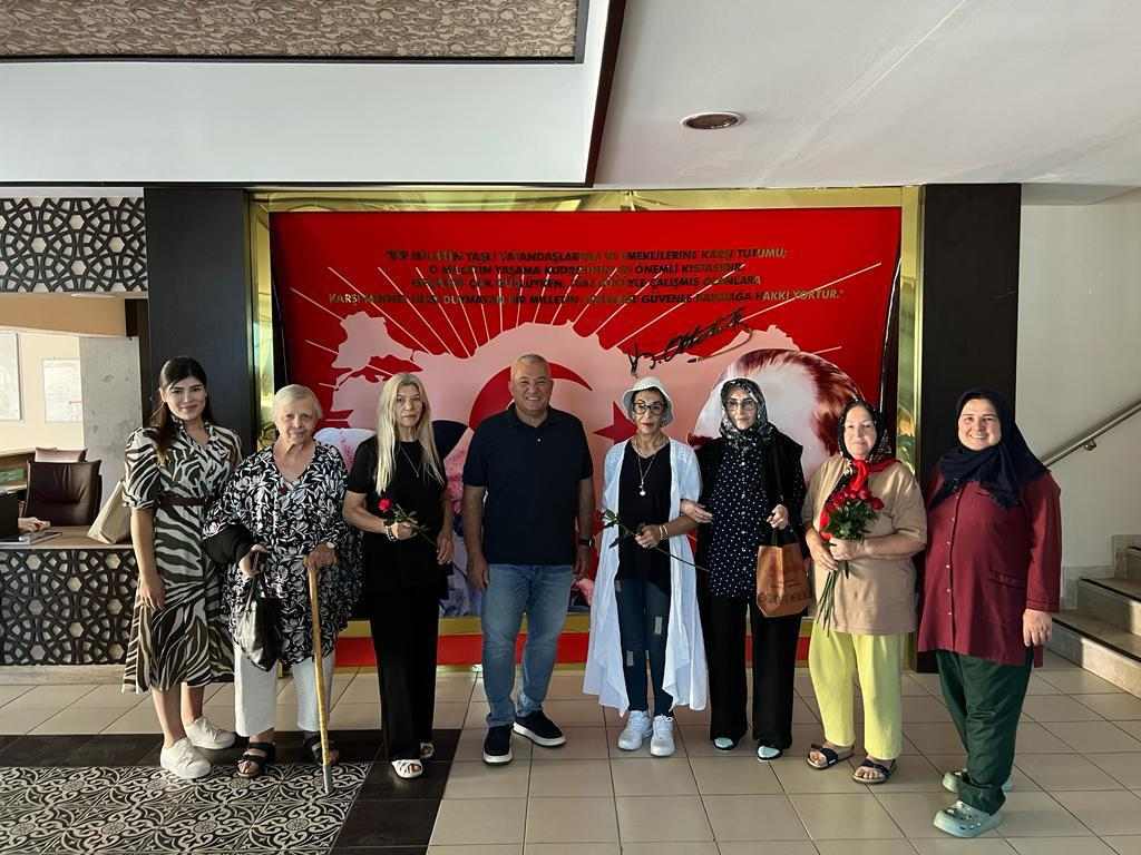 ŞAHİN HUZUREVİNDE 3 a9f14